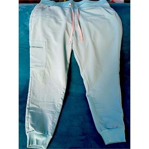 Scrub pants Figs brand large petite used